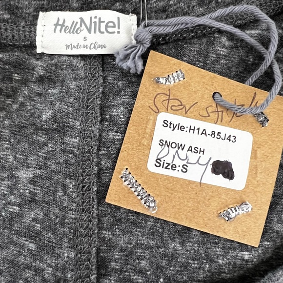 NWT Hello Nite! Revolve Star Stitch Short Sleeve T-Shirt in Snow Ash Sz S - Picture 6 of 6